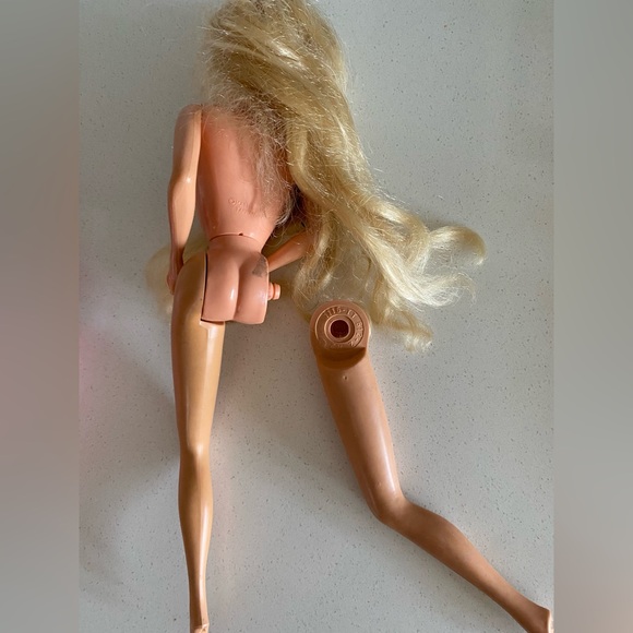 Vintage 1982 Twirly Curls Barbie #4097 + Twirling Tool Twirly Curler - Picture 7 of 7